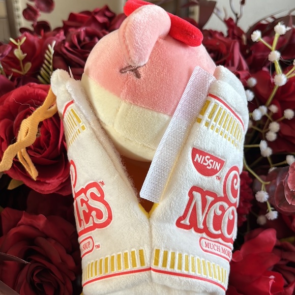 Kitty Plush in Nissin Cup Noodle - Anirollz new without tags - Picture 9 of 9